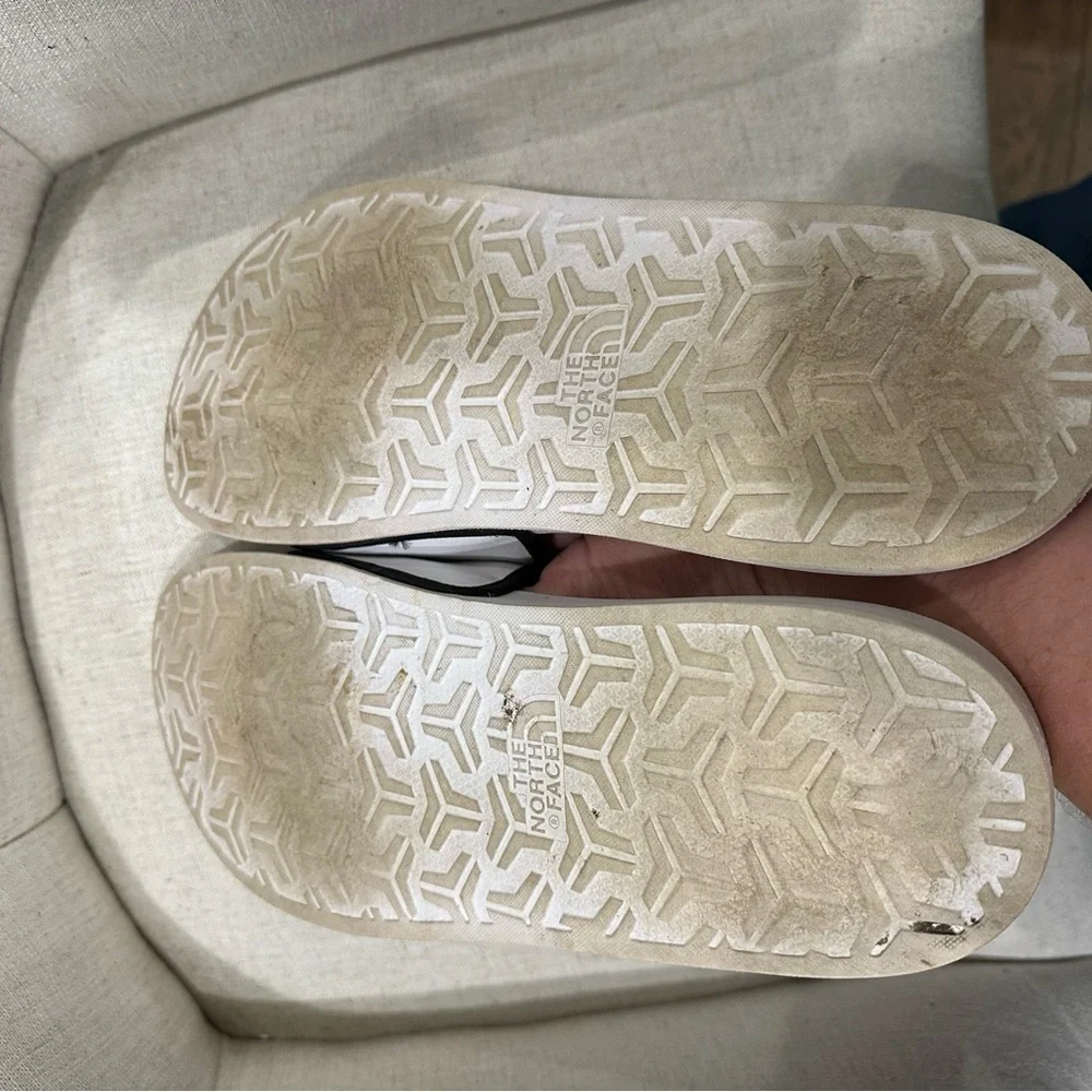 THE NORTH FACE BASE CAMP SLIDES Sandals Men’s 12 WHITE Black USA Spellout Logo